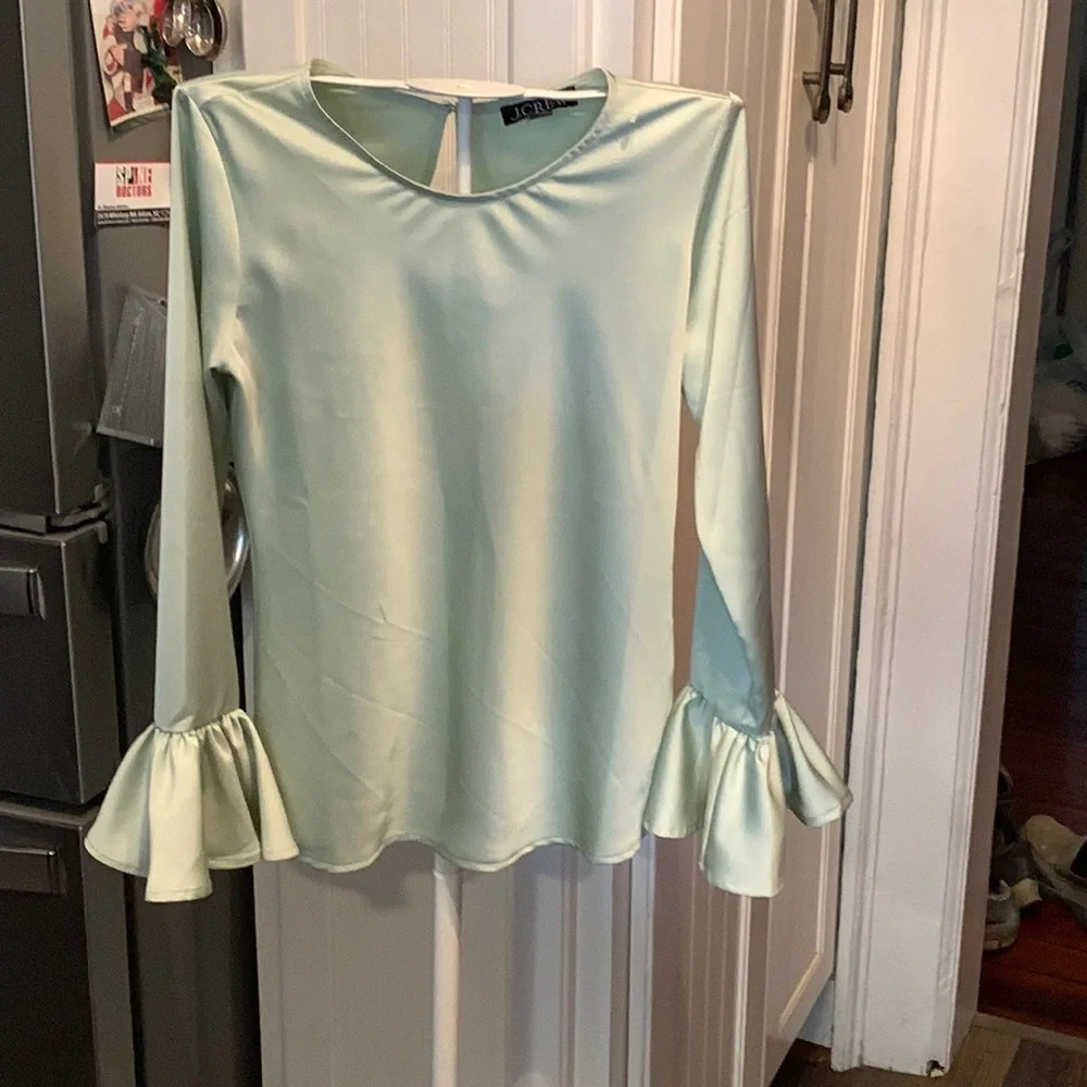 J.Crew winter garden ruffle‎ sleeve top. NWOT . Retail 90